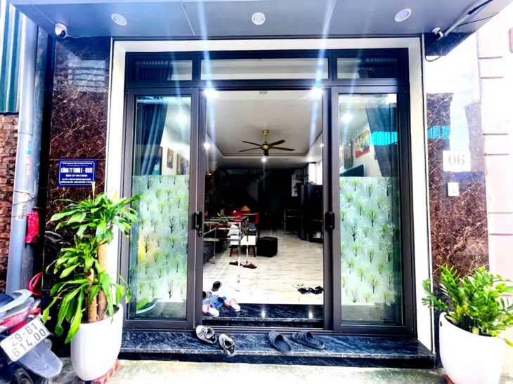 BÁN NHÀ RIÊNG NGÕ THỐNG NHẤT- LONG BIÊN ,42M2,4 TẦNG, MẶT TIỀN 5M,4.5 TỶ.