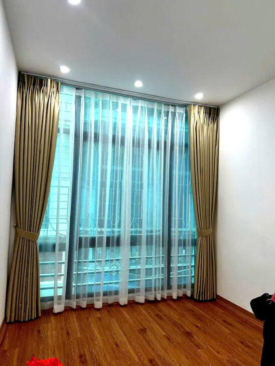 TÔI CẦN BÁN NHÀ RIÊNG PHỐ NGỌC THỤY- LONG BIÊN, 36M2,4 TẦNG, MT 3.,5M 6.95 TỶ.