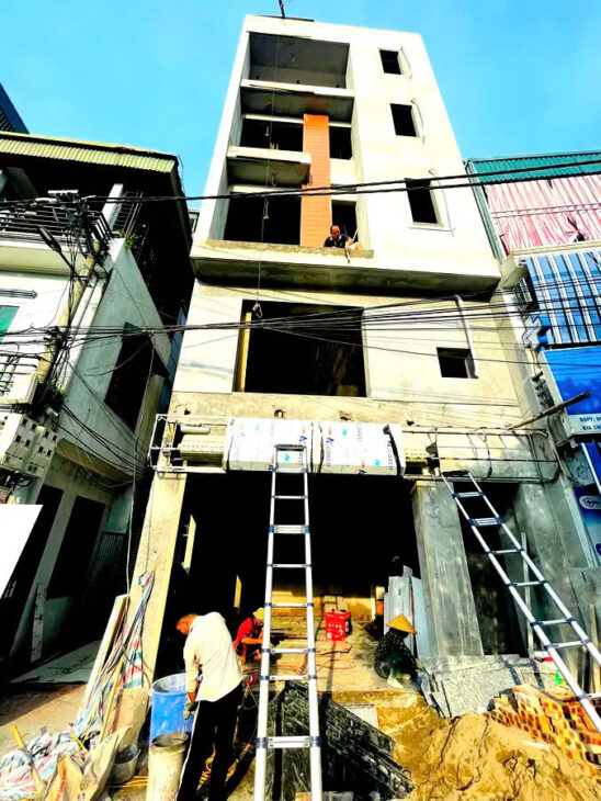 NHÀ MỚI KINH DOANH- Ô TÔ CHÁNH PHỐ NGUYỄN VĂN LINH – LONG BIÊN 32M2,6 TẦNG- THANG MÁY, 6.9 TỶ.