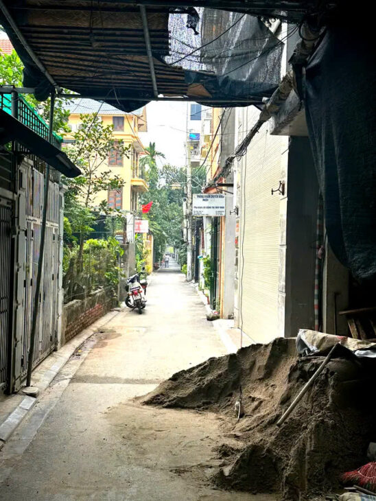 Bán nhà Mới Ngọc Thụy- Long Biên, 35m2, 7 tầng, 9.7 tỷ. Mặt ngõ ô tô- thang máy.