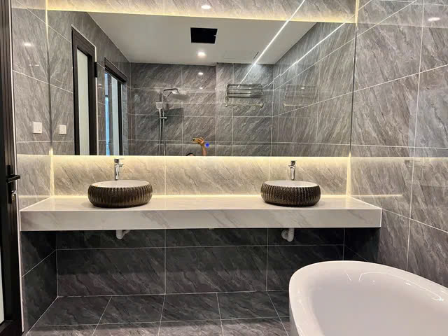 NHÀ MỚI- GARA 7 CHỖ, NGÕ THÔNG,PHỐ NGỌC THỤY- LONG BIÊN 58M2,7 TẦNG,13.8 TỶ.