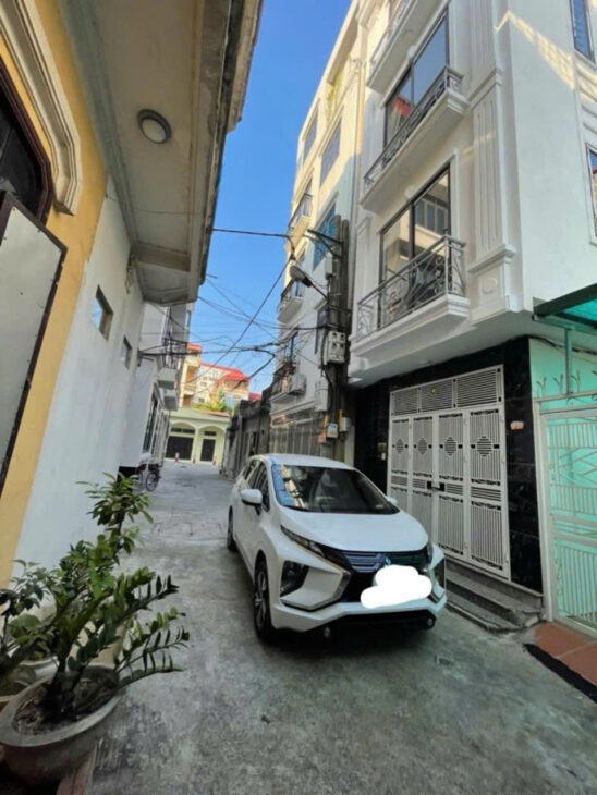 NHÀ ĐẸP, PHÂN LÔ PHỐ NGÔ ĐÌNH MẪN – THOÁNG SÁNG RỰC RỠ – ÔTÔ DỪNG ĐỖ NGÀY ĐÊM