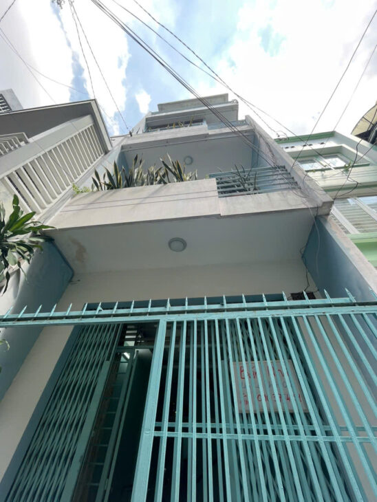 64M2 – HẺM XE HƠI VÔ NHÀ – NGUYỄN THIỆN THUẬT – PHƯỜNG 3 – QUẬN 3 – 3 TẦNG.