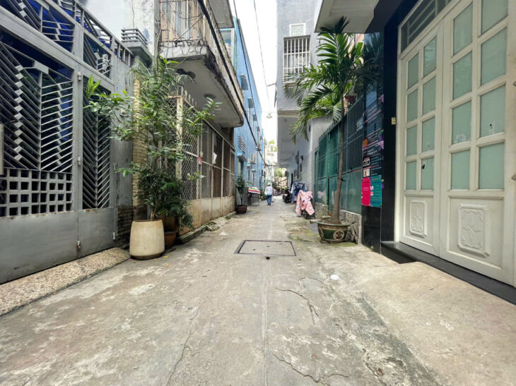 64M2 – HẺM XE HƠI VÔ NHÀ – NGUYỄN THIỆN THUẬT – PHƯỜNG 3 – QUẬN 3 – 3 TẦNG.