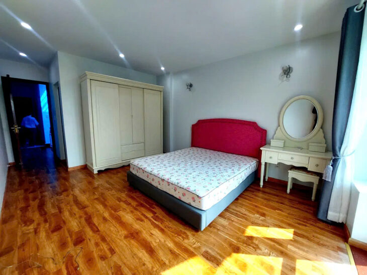 Bán nhà 4 tầng, 64m², ngõ Nguyễn Văn Linh, Đức Giang, Long Biên – 17.9 tỷ
