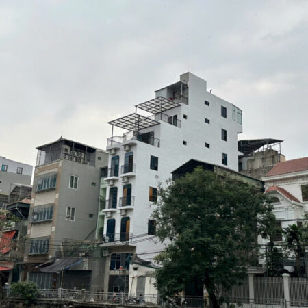 (Siêu phẩm) Tòa Apartment mặt hồ 96m2 x 30P tại Hoàng Ngân – Dòng tiền 1,85 tỷ/năm – Tin Thật 100%.