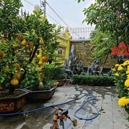 Bán Biệt thự sang trọng, thiết kế 1 trệt 3 lầu , vị trí giao thông thuận tiện. giá cực tốt