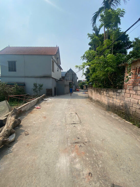 cc gửi bán 95m đât full xã đông phương yên bám ql6 đường ô tô thông