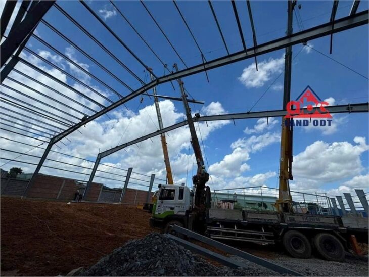 nhà xưởng sản xuất tiếp nhận nhiều ngành nghề hoàn thiện mới , kết cấu hiện đại