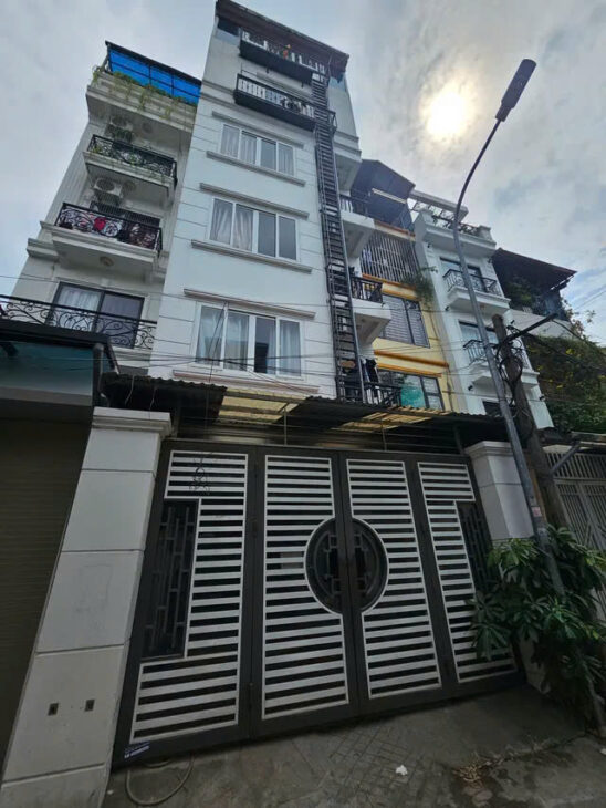NHÀ MỚI- ĐẸP PHỐ BÁT KHỐI – LONG BIÊN 95M2, 6 TẦNG, 15.5 TỶ.Ô TÔ QUA NHÀ.