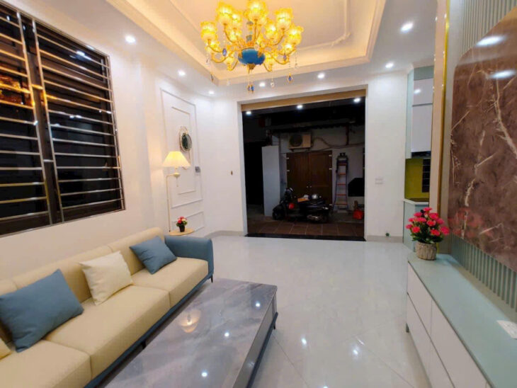 ???????????? NHÀ LÔ GÓC, 2 CHỤC MÉT RA MẶT PHỐ QUANG TRUNG , NGÕ XE MÁY, TRƯỚC NHÀ RỘNG THOÁNG, TỔNG 3