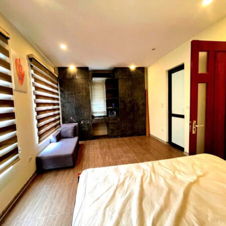 Bán nhà 4 tầng, 36m², ngõ Bát Khối, Long Biên – 5.9 tỷ.LÔ GÓC-Ô TÔ ĐỖ CỬA.