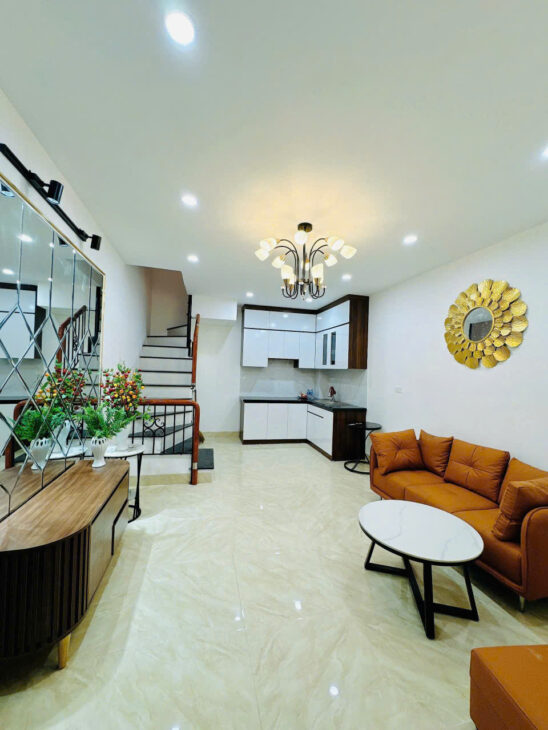 NHÀ ĐẸP – NGÕ THOÁNG SÁNG -GẦN PHỐ – KINH DOANH, Đê La Thành 26m, 5 tầng, mt 5,3m giá 5,39 tỷ