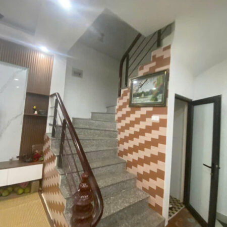 NHÀ ĐẸP – DÂN XÂY CHẮC CHẮN – CÁCH 1 NHÀ RA ĐƯỜNG Ô TÔ TRÁNH – GẦN TT CÔNG AN ĐA SỸ