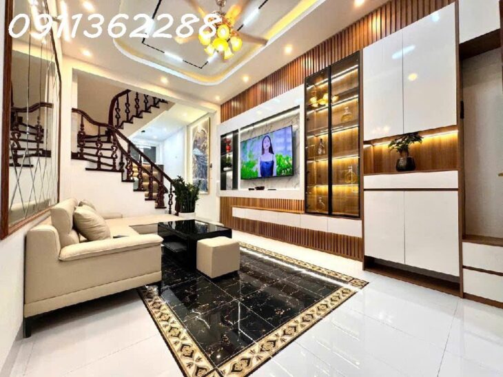 Bán nhà 4 tầng, 40m², Dịch Vọng Hậu, Cầu Giấy, 8.5 tỷ