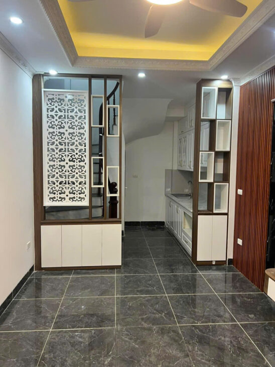BÁN GẤPTT Q. HAI BÀ TRƯNG-35m*5T CHỈ 7 tỷ-NHÀ MỚI – ĐẸP LONG LANH- LÔ GÓC- NGÕ GẦN Ô TÔ