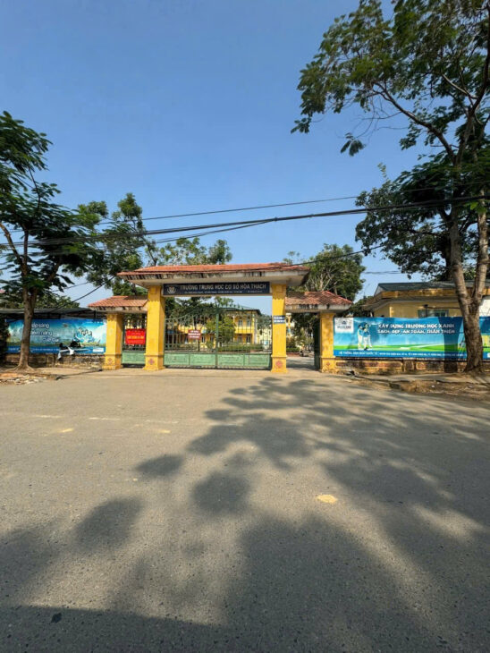 Bán đất Hoà Thạch lôgóc trục chính 1 nhà ra phố ôtô ngõthông 99m 2.7tỷ