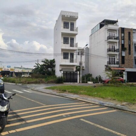 ĐẤT LIÊN PHƯỜNG, QUẬN 9, SỔ SẴN 52.1M2 GIÁ CHỈ 4,3 TỶ – VỊ TRÍ VIP, RẤT ÍT LÔ BÁN – ĐỐI DIỆN VILLA