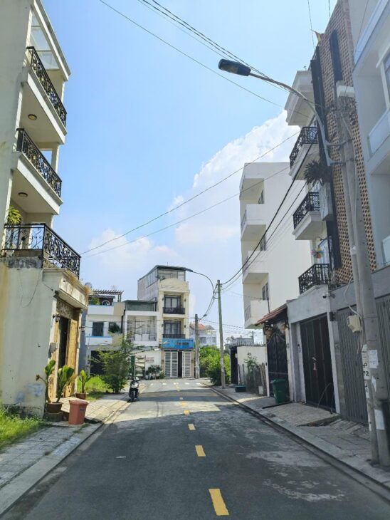 ĐẤT LIÊN PHƯỜNG, QUẬN 9, SỔ SẴN 52.1M2 GIÁ CHỈ 4,3 TỶ – VỊ TRÍ VIP, RẤT ÍT LÔ BÁN – ĐỐI DIỆN VILLA