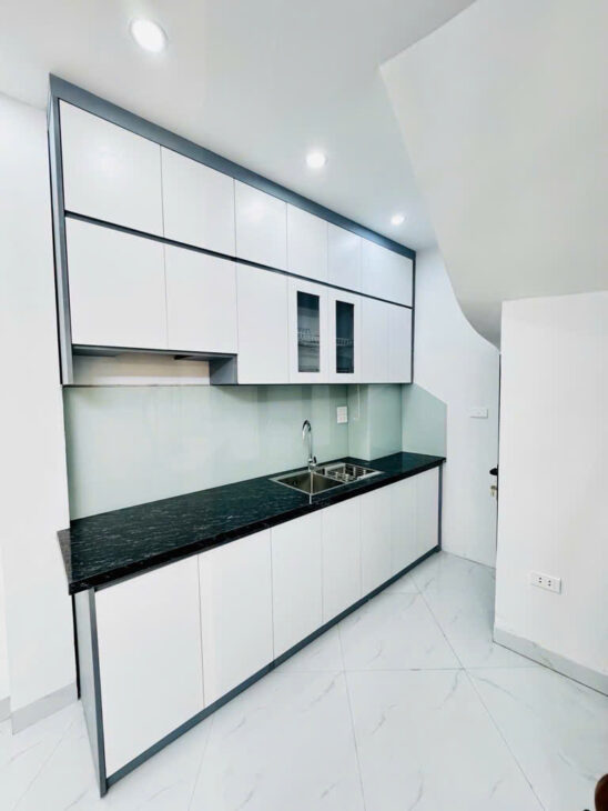 Bán nhà 30m² 4 tầng, ngõ 8/3, Hai Bà Trưng, 4.7 tỷ, sổ đỏ Bán nhà 2PN, 3WC, 30m², ngõ 8/3, Hai Bà