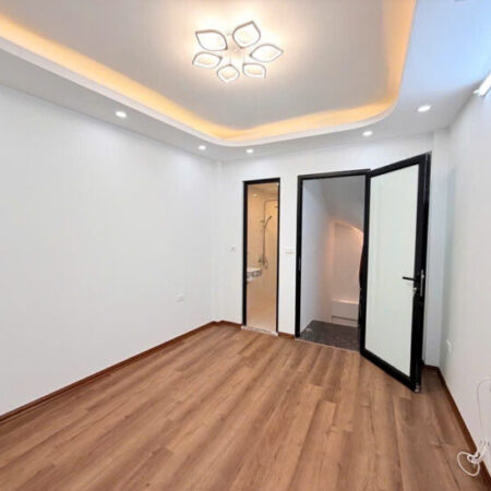 Bán nhà 30m² 4 tầng, ngõ 8/3, Hai Bà Trưng, 4.7 tỷ, sổ đỏ Bán nhà 2PN, 3WC, 30m², ngõ 8/3, Hai Bà