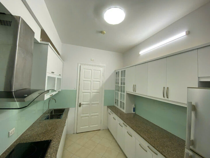 Chính chủ bán gấp căn hộ 3PN, 2WC, Diện tích 123m2,Gía chỉ 7,5 tỷ tại Tòa E, Ciputra Nam Thăng