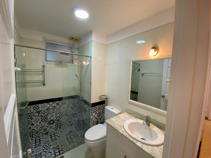 Chính chủ bán gấp căn hộ 3PN, 2WC, Diện tích 123m2,Gía chỉ 7,5 tỷ tại Tòa E, Ciputra Nam Thăng