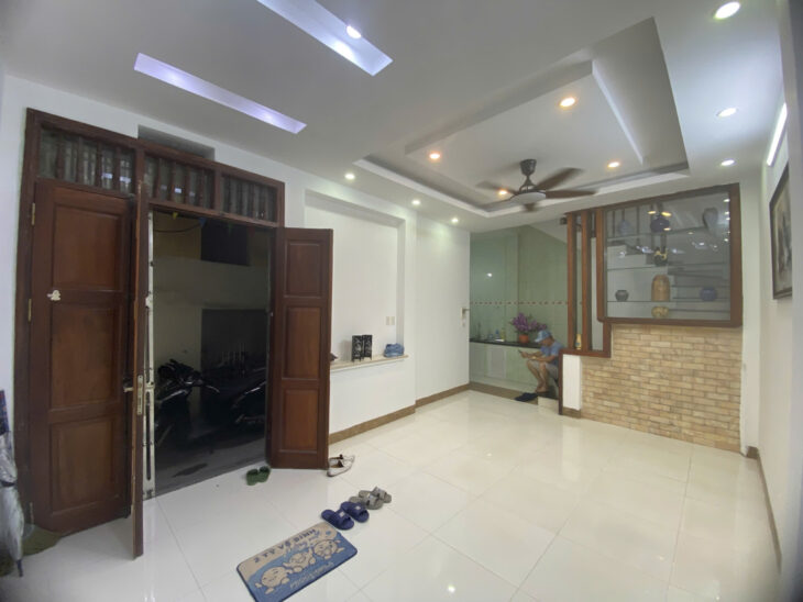 Bán nhà ở Kim Mã – gần oto – ngõ rộng thông thoáng – nhỉnh 5 tỷ