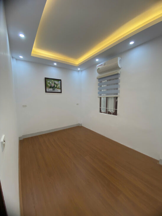 Bán nhà ở Kim Mã – gần oto – ngõ rộng thông thoáng – nhỉnh 5 tỷ