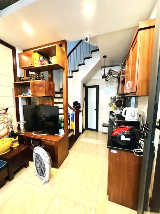 Bán nhà Hoàng Hoa Thám – Dân xây 5 tầng – Mặt tiền rộng – Nhỉnh 5 tỷ