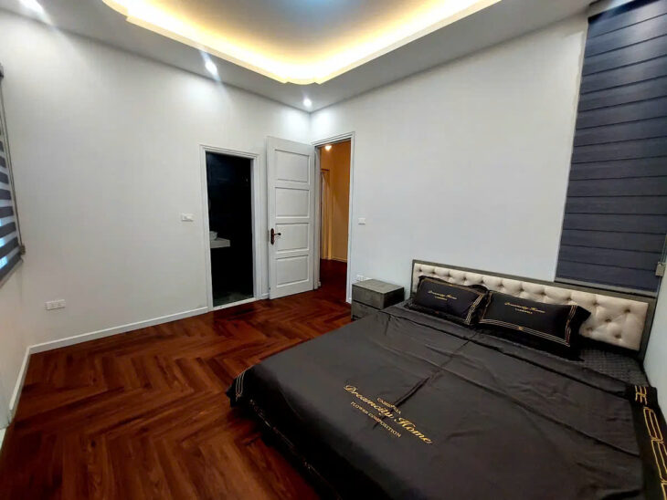 NHÀ MỚI- ĐẸP PHỐ HỒNG TIẾN- LONG BIÊN, 40M2, 5 TẦNG, Ô TÔ QUA, 10.2 TỶ.