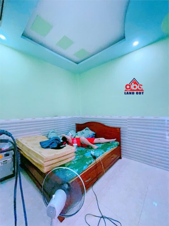 NP1031 nhà phố 1 trệt 2 lầu MT kinh Doanh, đường Hoàng Bá Bích. dân cư đông đúc