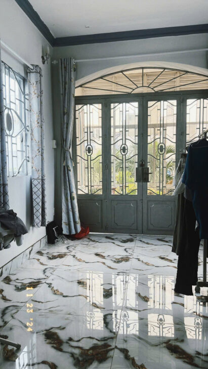 Sát mặt tiền Q4 Ngang 3 Dài 15 – 3 tấm dưới 4 tỷ q4