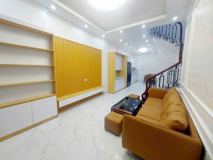 VIEW HỒ VĂN CHƯƠNG ĐỈNH CAO – ĐI BỘ RA HỒ Văn Chương , Đống Đa 38m, 5 tầng, MT 3.5m 6,85 tỷ.