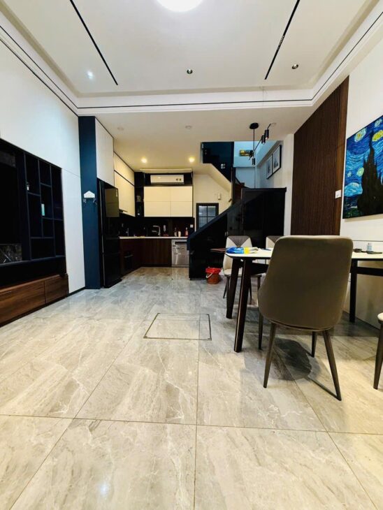 SIÊU PHẨM HOÀNG QUỐC VIỆT – 38M2 X 5T – MT 3.8M – 7.98 TỶ – NGÕ SH QUAY ĐẦU – GẦN PHỐ