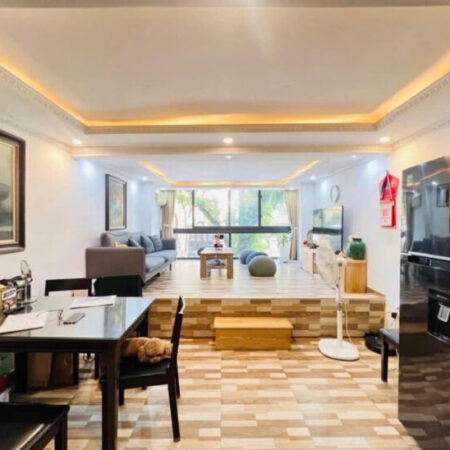 HIẾM – NHÀ NGỌC THUỴ – LONG BIÊN. 10M RA Ô TÔ TRÁNH – NHÀ ĐẸP – FULL NỘI THẤT – KHU VỰC NHIỀU KHÁCH