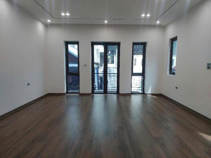 Bán nhà mặt phố Đa Sĩ-Hà Đông, mới xây, thang máy, DT 54m x 5T, MT 4m . Giá : 13 tỷ