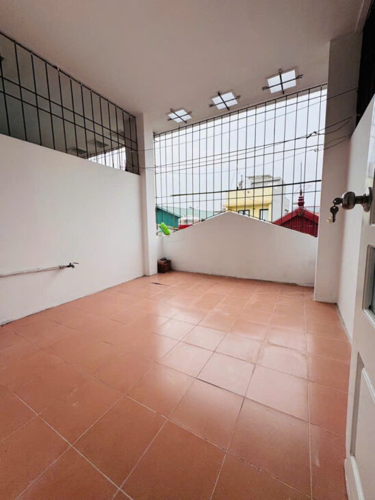 Bán nhà Thượng Thanh 4 tầng x 35M – Ô tô đỗ cổng – Full đồ – Xung quanh nhiều tiện ích