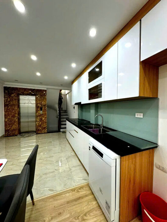 BÁN NHÀ RIÊNG PHỐ NGỌC THỤY 36M2, 6 TẦNG, MT 3.6M, 8.38 TỶ. LONG BIÊN.
