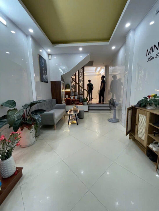 BÁN NHÀ 4TẦNG ĐƯỜNG NGHĨA LỘ – Ô TÔ QUA NHÀ – KINH DOANH – HÀNG HOT!