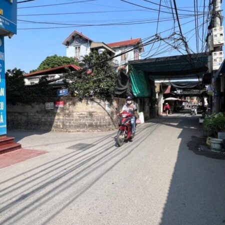 Bán nhà Yên Nghĩa-Hà Đông,DT 55m2 x 3T,MT rộng 5m, đường lớn,ngõ thông ô tô tránh. Giá 4.5 tỷ