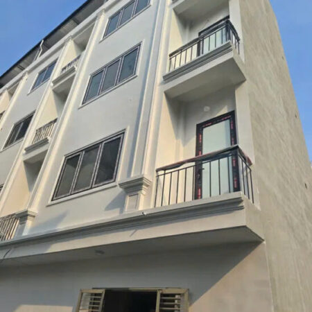 NHÀ MỚI- Ở LUÔN PHỐ BÁT KHỐI- LONG BIÊN, 35M2,5 TẦNG, MT 5.5M, 4.6 TỶ. NHÀ MỚI- Ở LUÔN PHỐ BÁT KHỐI- LONG BIÊN, 35M2,5 TẦNG, MT 5.5M, 4.6 TỶ.