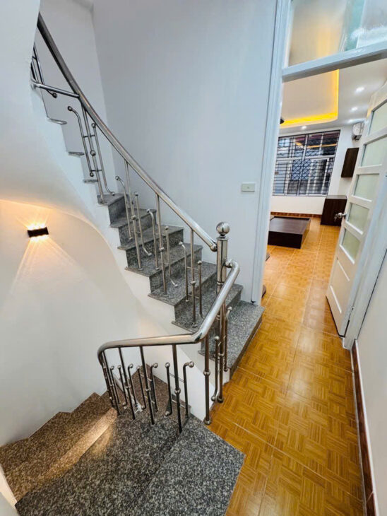 BÁN NHÀ ĐẸP THƯỢNG THANH- LONG BIÊN. DIỆN TÍCH 35M, XÂY 4 TẦNG, Ô TÔ ĐỖ TẬN CỔNG. THIẾT KẾ HIỆN ĐẠI