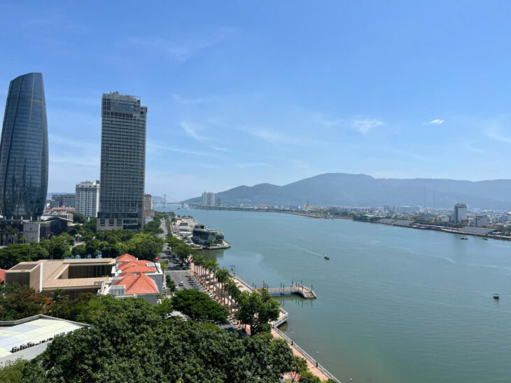 CHO THUÊ CĂN GÓC HILTON 5 PHÒNG NGỦ VIEW SÔNG HÀN – GIÁ 35 TRIỆU / THÁNG.