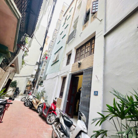 B.ÁN NHÀ 138 GIÁP BÁT VỊ TRÍ ĐẸP – NHÀ ĐẸP – TIỆN ÍCH BẠT NGÀN