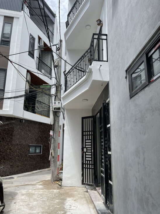 NHÀ MỚI PHỐ KIM QUAN,M30M2,5 TẦNG,MT5M,5 TỶ CÓ THƯƠNG LƯỢNG.