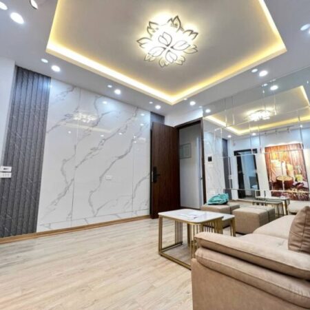 Bán nhà Phương Liệt giá 2.69 tỷ, diện tích 55m2, tầng 3, mặt tiền 3m