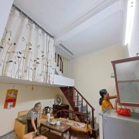 Bán nhà Hoàng Mai giá 2.95 tỷ, diện tích 21m2, 3 tầng, mặt tiền 3.5m