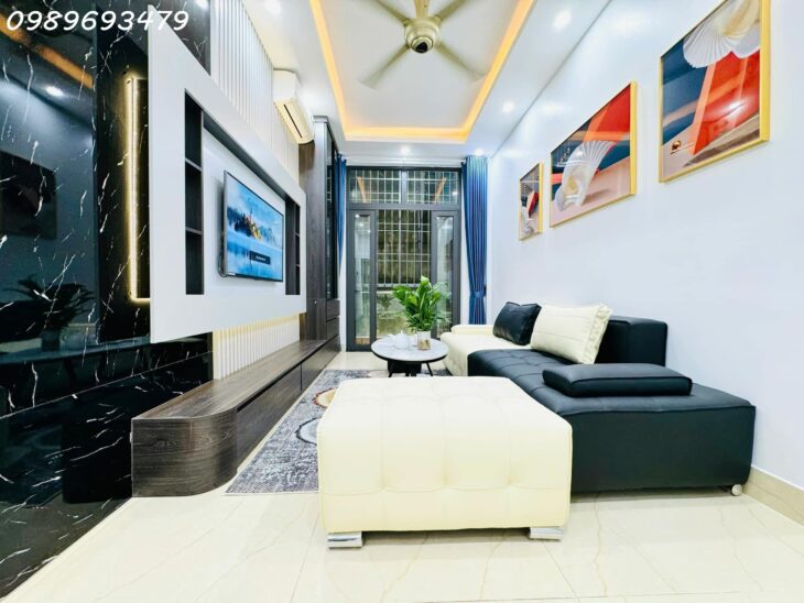 Tuyệt LÔ góc Vương Thừa Vũ – vài bước ra ô tô tránh – ngõ thông, rộng, mặt tiền 4,6m giá 6.25 tỷ