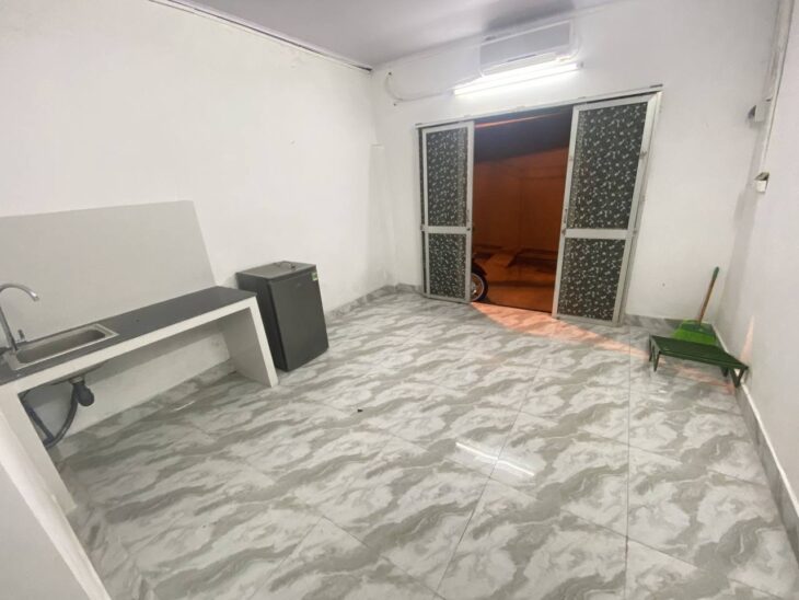 Bán nhà Trương Định giá 1.5 tỷ, diện tích 20m2, 2 tầng, mặt tiền 4m